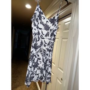 White and Navy Floral Criss Cross Minidress